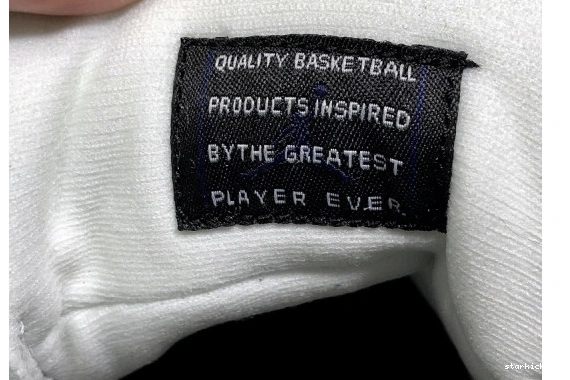 CD6846-102 11 Air Low Jordan 'Blue CD6846-102 Snakeskin' 0113